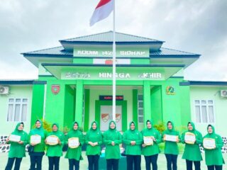 Persit Kartika Chandra Kirana Cabang XLIV Dim 1420/Sidrap Gelar Olahraga Bersama Jaga Kebugaran Anggota