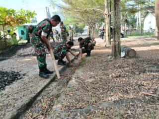 Jaga Kebersihan Lingkungan, Kodim 1420/Sidrap Gelar Karya Bakti di Lingkungan Asrama