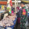 Pastikan Harga Sesuai Standar Pemerintah, Sertu Suburham Pantau Pasar Sentral Pangkajene