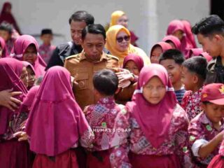 SDN 1 Rijang Panua Penuh Keceriaan: Bupati Sidrap Hadir di Tengah Siswa