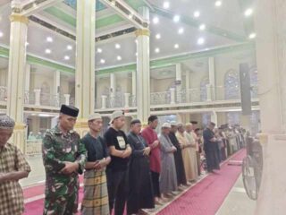 Babinsa Jajaran Kodim 1420/Sidrap Gelar Safari Sholat Subuh Berjamaah, Pererat Kemanunggalan TNI-Rakyat