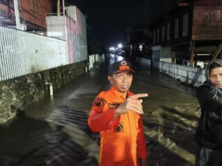 Gerak Cepat, Bupati Sidrap Tinjau Banjir Amparita Setiba dari Jakarta