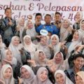 Salami Siswa Satu per Satu, Bupati Syaharuddin Larut dalam Keharuan Perpisahan SMPN 1 Watang Pulu