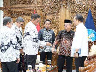 ​Bupati Syaharuddin Undang Langsung Mendikdasmen Buka Porsenijar PGRI Sulsel di Sidrap