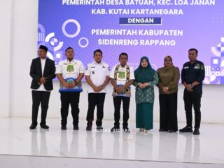 Puluhan Warga Desa Batuah Kabupaten Kukar Studi Ketahanan Pangan di Sidrap, Disambut Langsung Bupati Syaharuddin