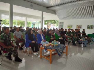 Kodim 1420/Sidrap gelar Nobar sepak bola gembira bersama masyarakat dan mahasiswa