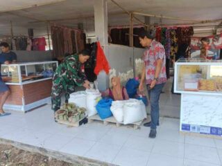 Babinsa Baranti Pantau Harga Sembako, Pastikan Ketersediaan Kebutuhan Pokok Masyarakat