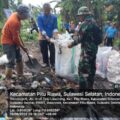 Danpos Ramil 05/Dua Pitue Bersama Forkopimcam Pitu Riawa Gelar Kerja Bakti Jumat Bersih di Desa Sumpang Mango