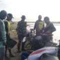Sinergi TNI-Petani, Serma Usman Kawal Penanaman Pedi Kelompok Tani Elopuang di Watang Sidenreng