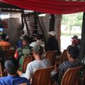 Danramil 07/Baranti Bersama Babinsa Gelar Nobar Bersama Warga Kelurahan Duampanua