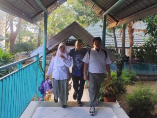 Menilik Aksi Bupati Sidrap di Hari Pertama Sekolah: Mengantar, Menyapa, dan Menginspirasi