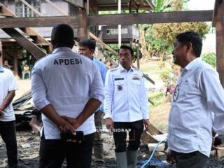 Bupati Sidrap Bantu Korban Kebakaran Talumae
