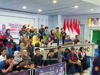 Turun Langsung ke Arena, Nurkanaah Beri Dukungan untuk Kontingen PGRI Sidrap