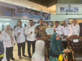 Syaharuddin Alrif Raih Penghargaan DPP Apdesi atas Penguatan Ketahanan Pangan Desa