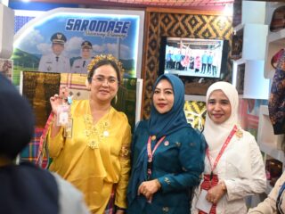 Usung Semangat "Perajin Mendunia", Dekranasda Sidrap Hadir di Puncak HUT Dekranas