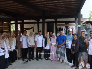 Wabup Nurkanaah Salurkan Santunan kepada Korban Kebakaran di Baranti
