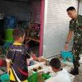 Babinsa Koramil 05/Dua Pitue Pantau Harga Sembako di Pasar Sentral Tanru Tedong