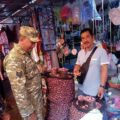 Jaga Stabilitas Harga dan Kamtibmas, Babinsa Panca Rijang Turun ke Pasar Sentral