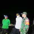 Tak Hanya Mengawal, Kapolres Sidrap Ikut Padamkan Api di Lahan Warga Lainungan