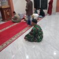 Pererat Kemanunggalan TNI dengan Rakyat, Babinsa Kodim 1420/Sidrap Laksanakan Safari Subuh