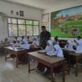 Babinsa Kodim 1420/Sidrap Dampingi Program Makan Bergizi Gratis di Wilayah Binaan