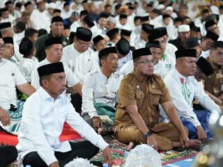 Maulid Akbar di Taman Usman Isa, Bupati Syaharuddin Serukan Penguatan Akhlak