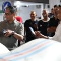 Hasil Panen 166 Karung di Tengah Kemarau, La Bandung Hadiahkan Gabah ke Bupati Sidrap