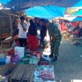 Babinsa Pantau Harga Sembako di Pasar Sentral Bilokka Sidrap