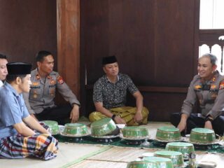 Kapolres Sidrap Silaturahmi ke Tokoh Agama Hindu Towani Tolotang