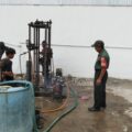 Babinsa Desa Padangloang Dampingi Pembangunan Sumur Bor untuk Percepatan Operasional KDKMP